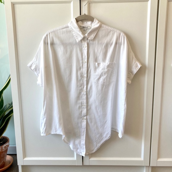 Madewell short sleeve tie front button down shirt in white - Picture 6 of 14